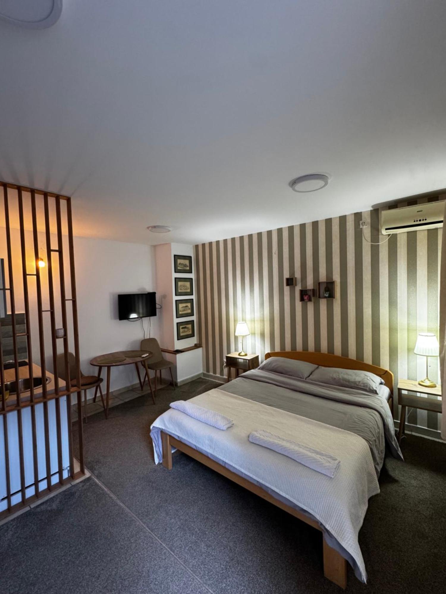 Holiday Belgrado Exterior foto